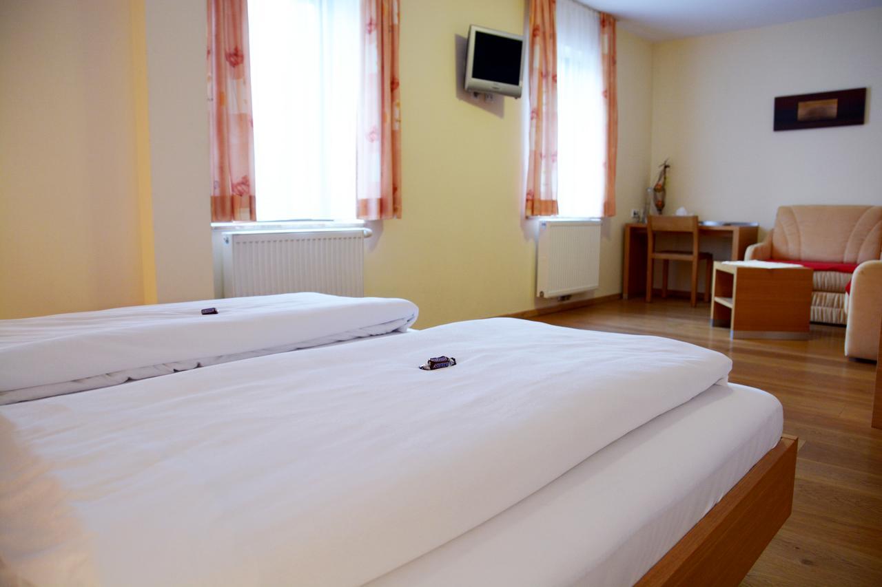 Landgasthof Buchner Адмонт Екстериор снимка